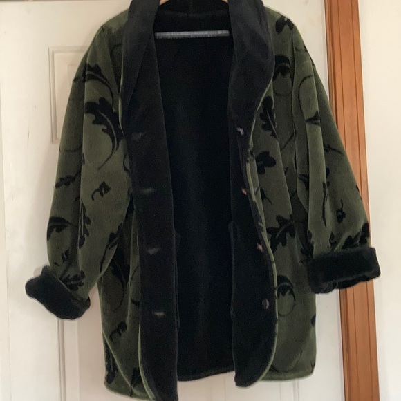 Reversable Fleece Coat - Picture 13 of 16